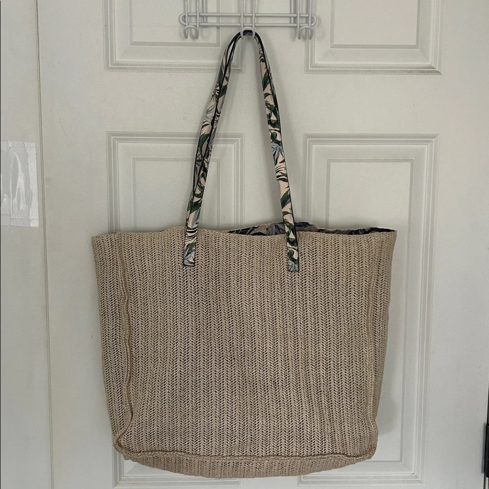 Victoria's Secret 2020 limited edition woven tote bag beige tropical lining